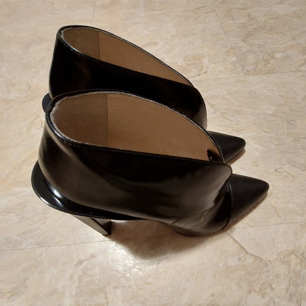 Paco Rabanne Black Pointed Leather Ankle Booties
